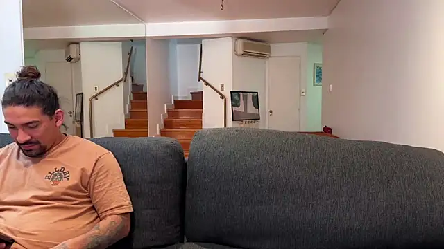 Snapshot of lenruy chatting on 02-06-26, 12:37 lenruy online show from 02-06-26, 12:37