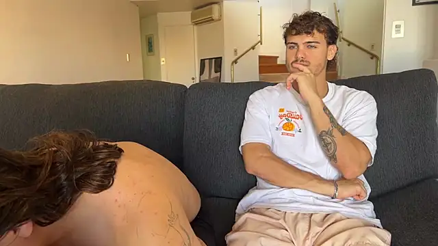 Snapshot of lenruy chatting on 02-22-26, 08:29 lenruy online show from 02-22-26, 08:29