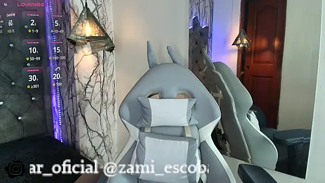 Zami Escobar of online show from 10-03-25, 07:22