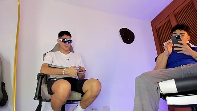 sotooliver3 online show from 09-09-25, 09:03