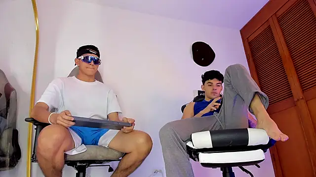 sotooliver3 online show from 09-18-25, 07:49