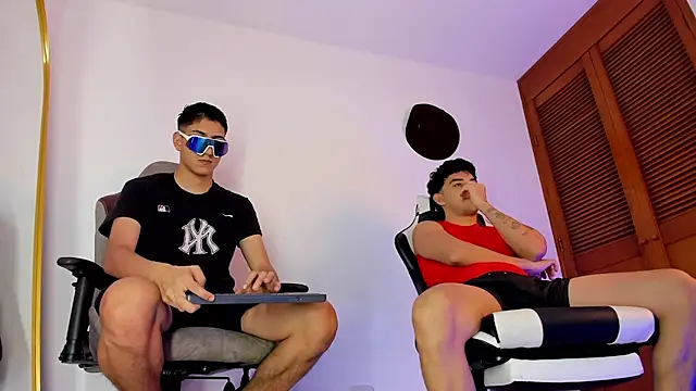 sotooliver3 online show from 11-02-25, 08:00