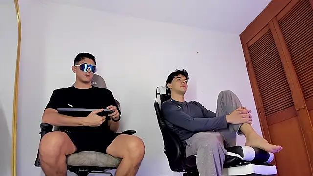 Snapshot of sotooliver3 chatting on 02-08-26, 07:39 sotooliver3 online show from 02-08-26, 07:39