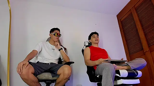 Snapshot of sotooliver3 chatting on 02-10-26, 08:24 sotooliver3 online show from 02-10-26, 08:24