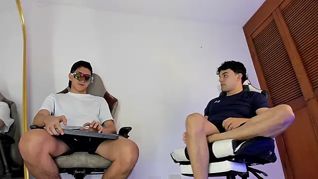 Snapshot of sotooliver3 chatting on 02-26-26, 10:09 sotooliver3 online show from 02-26-26, 10:09