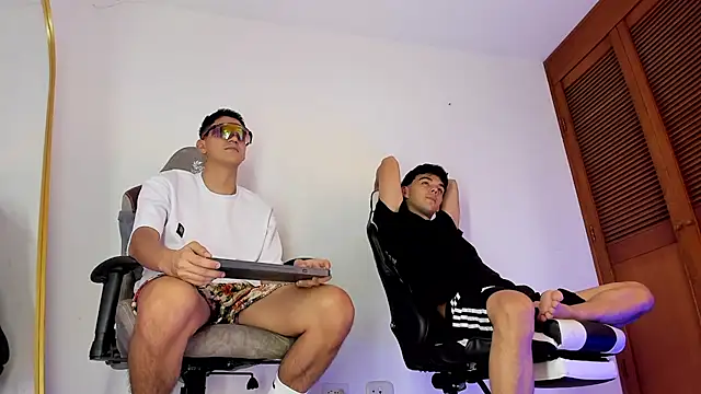 Snapshot of sotooliver3 chatting on 03-01-26, 08:22 sotooliver3 online show from 03-01-26, 08:22