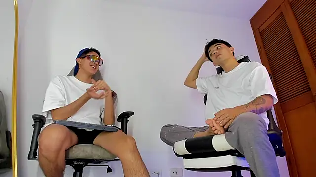 Snapshot of sotooliver3 chatting on 03-10-26, 08:25 sotooliver3 online show from 03-10-26, 08:25