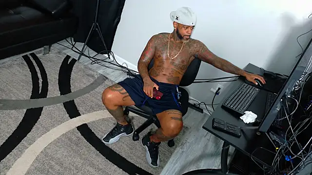 SLANGONDEMHOES online show from 10-26-25, 12:44