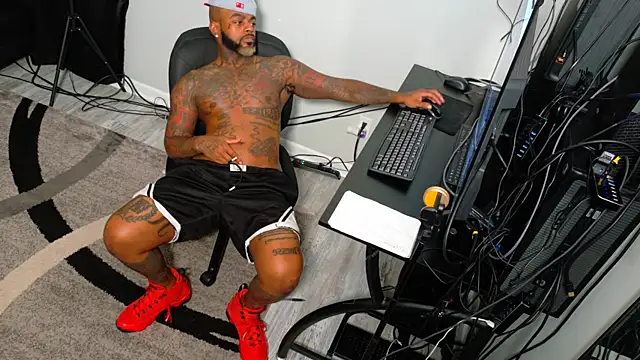 SLANGONDEMHOES online show from 10-29-25, 01:30