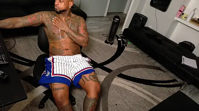 SLANGONDEMHOES online show from 04-29-26, 02:37