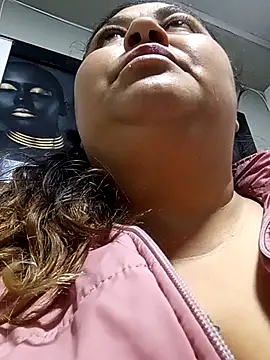 curvy diva  online show from 11-17-25, 08:20