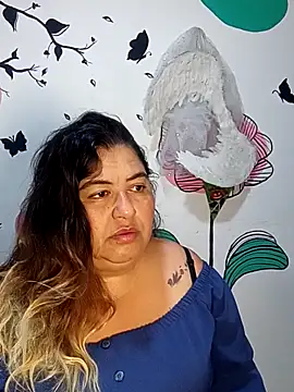 curvy diva  online show from 12-15-25, 09:13