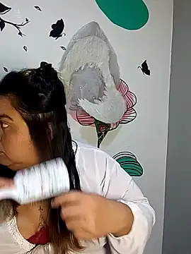 curvy diva  online show from 12-16-25, 09:25