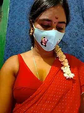 Snapshot of mini-queen chatting on 09-14-25, 11:42 mini-queen online show from 09-14-25, 11:42