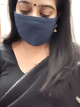 saritha29 online show from 12-20-25, 04:47