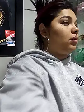 snow belle online show from 09-12-25, 03:06