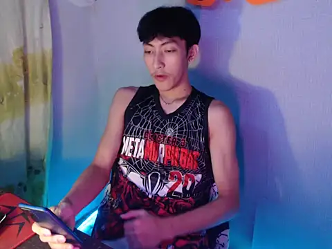 Snapshot of Make_your_ladyxx chatting on 10-22-25, 08:03 Make your ladyxx online show from 10-22-25, 08:03