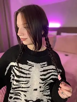 YourLittleDevil online show from 10-01-25, 01:28