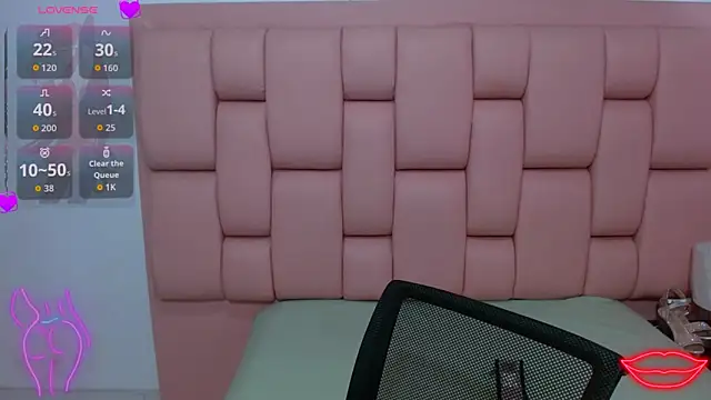 Snapshot of vanesa19_ chatting on 11-14-25, 01:43 vanesa19 online show from 11-14-25, 01:43