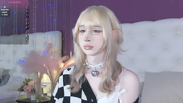 Snapshot of cutetomie chatting on 02-12-26, 09:10 cutetomie online show from 02-12-26, 09:10