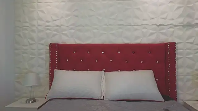 Snapshot of Lucy_n_pink chatting on 10-05-25, 08:51 Lucy n pink online show from 10-05-25, 08:51