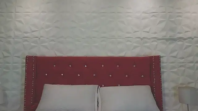 Snapshot of Lucy_n_pink chatting on 10-17-25, 03:36 Lucy n pink online show from 10-17-25, 03:36