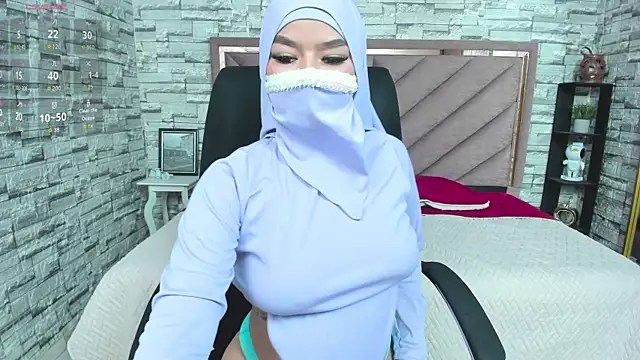 Amal Bakir online show from 11-21-25, 12:43