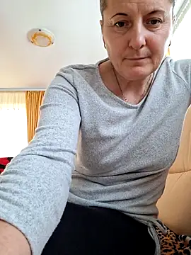 Fluturas2 online show from 11-21-25, 01:10