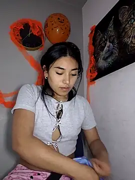 AmberGold- online show from 10-28-25, 10:52