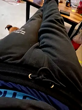 Snapshot of Frnlove521 chatting on 09-20-25, 01:06 Frnlove521 online show from 09-20-25, 01:06