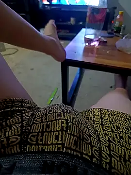 Snapshot of Frnlove521 chatting on 09-30-25, 03:55 Frnlove521 online show from 09-30-25, 03:55