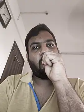 Snapshot of vinay_smalldick chatting on 11-24-25, 01:38 vinay smalldick online show from 11-24-25, 01:38