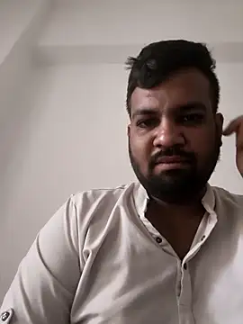 Snapshot of vinay_smalldick chatting on 02-20-26, 01:57 vinay smalldick online show from 02-20-26, 01:57