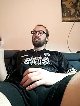 Snapshot of Loopertz chatting on 12-02-25, 03:51 Loopertz online show from 12-02-25, 03:51