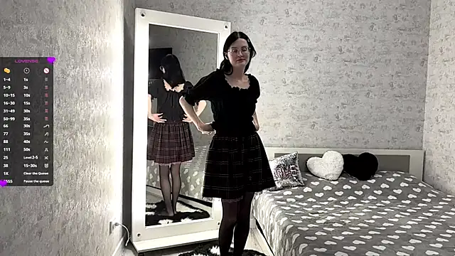 FakeLamb online show from 10-13-25, 09:04