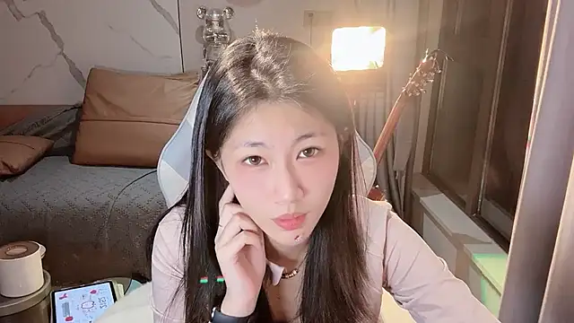 Lixinel-520 online show from 12-22-25, 01:52