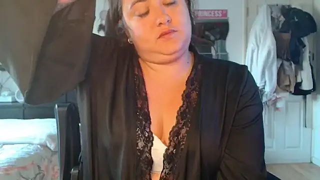 Snapshot of Prill940 chatting on 09-14-25, 06:45 Prill940 online show from 09-14-25, 06:45