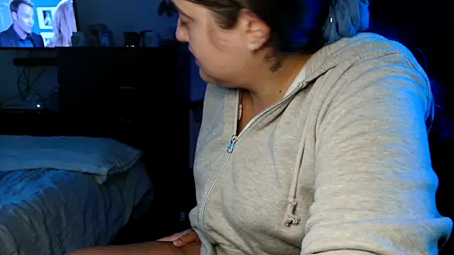 Snapshot of Prill940 chatting on 09-22-25, 05:42 Prill940 online show from 09-22-25, 05:42