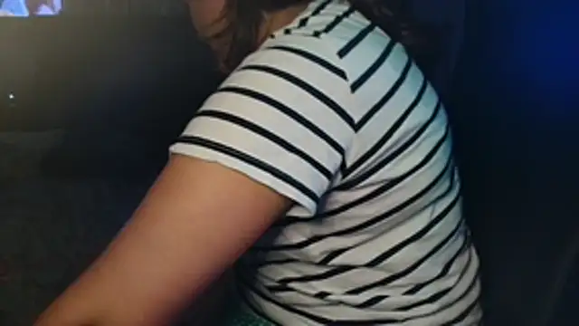 Snapshot of Prill940 chatting on 10-19-25, 05:08 Prill940 online show from 10-19-25, 05:08