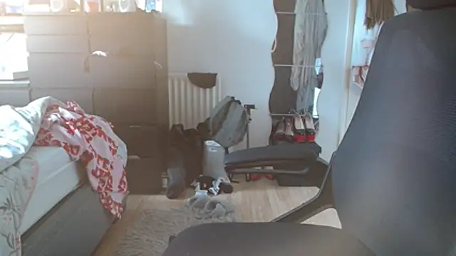 Snapshot of Prill940 chatting on 10-20-25, 08:59 Prill940 online show from 10-20-25, 08:59