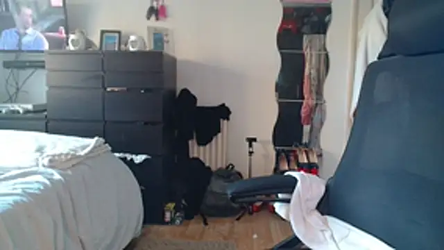 Snapshot of Prill940 chatting on 11-01-25, 08:16 Prill940 online show from 11-01-25, 08:16