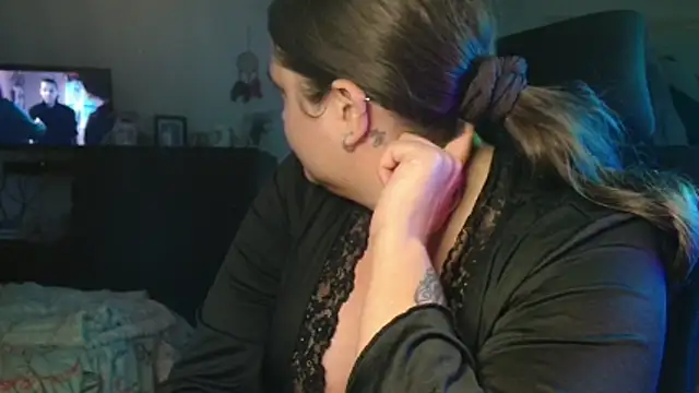 Snapshot of Prill940 chatting on 11-18-25, 07:40 Prill940 online show from 11-18-25, 07:40