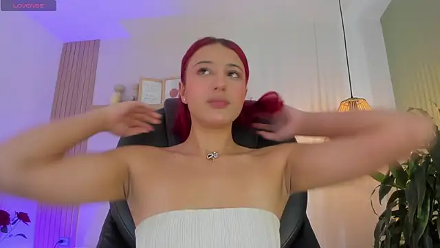 Snapshot of Cristalfoxy_ chatting on 01-13-26, 07:41 Cristalfoxy online show from 01-13-26, 07:41