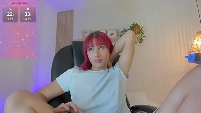 Snapshot of Cristalfoxy_ chatting on 01-17-26, 08:01 Cristalfoxy online show from 01-17-26, 08:01