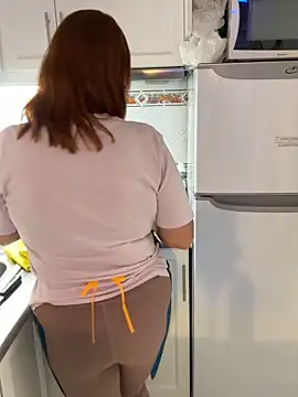 Snapshot of IrishmilfAnna chatting on 10-08-25, 03:42 IrishmilfAnna online show from 10-08-25, 03:42