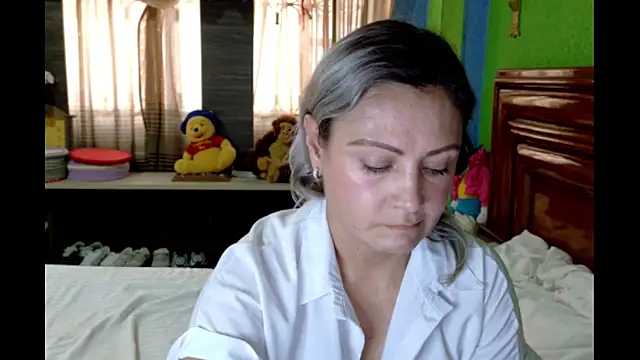  Charlize theron  online show from 05-15-26, 08:38