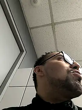 Snapshot of Jharicio-89 chatting on 09-08-25, 06:40 Jharicio-89 online show from 09-08-25, 06:40