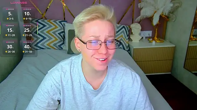 AlexandraGreen online show from 11-06-25, 09:15