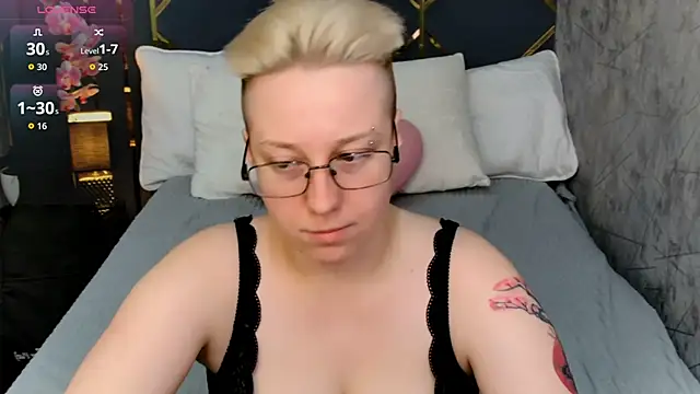 AlexandraGreen online show from 11-16-25, 08:58