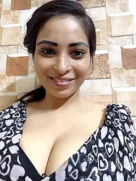Snapshot of QUEEN-ADITI chatting on 09-16-25, 02:01 QUEEN-ADITI online show from 09-16-25, 02:01